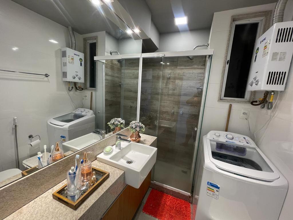Lindo Apartamento Mobiliado, Uma Quadra Da Praia! Apartment Рио де Жанейро Екстериор снимка