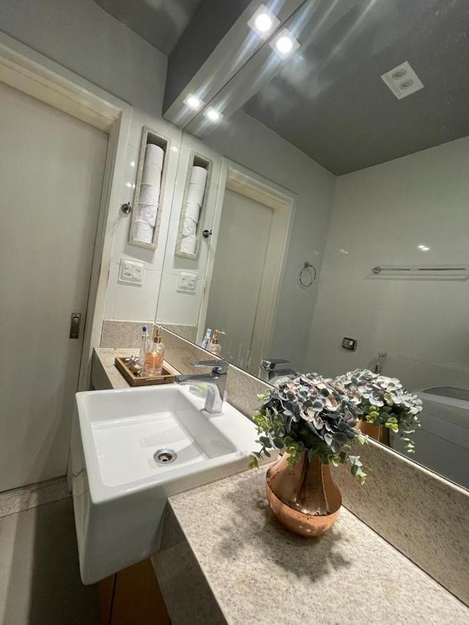 Lindo Apartamento Mobiliado, Uma Quadra Da Praia! Apartment Рио де Жанейро Екстериор снимка